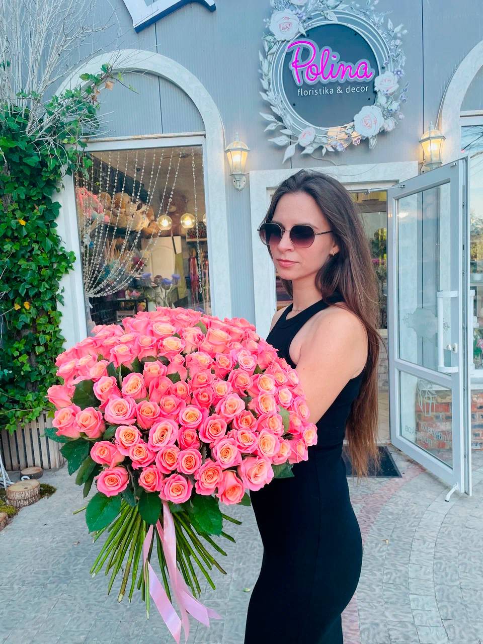 Флористический салон Полина — ул. Вакуленчука, 29, Севастополь